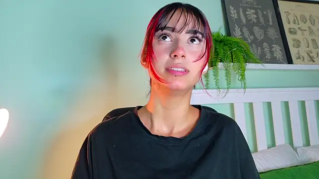 Snapshot of ParisFox_ chatting on 11/10/25, 07:35 ParisFox online show from 11/10/25, 07:35