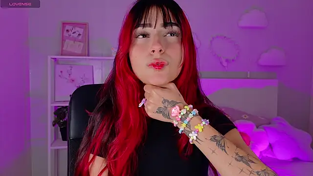 Snapshot of ParisFox_ chatting on 01/14/26, 10:03 ParisFox online show from 01/14/26, 10:03