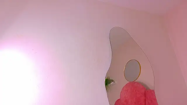 Snapshot of ParisFox_ chatting on 02/02/26, 09:13 ParisFox online show from 02/02/26, 09:13