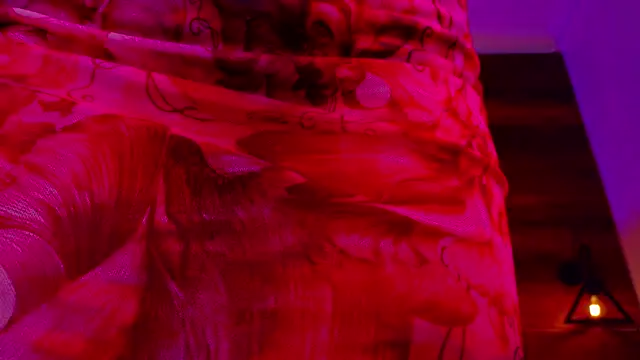 Snapshot of ParisFox_ chatting on 02/07/26, 07:39 ParisFox online show from 02/07/26, 07:39