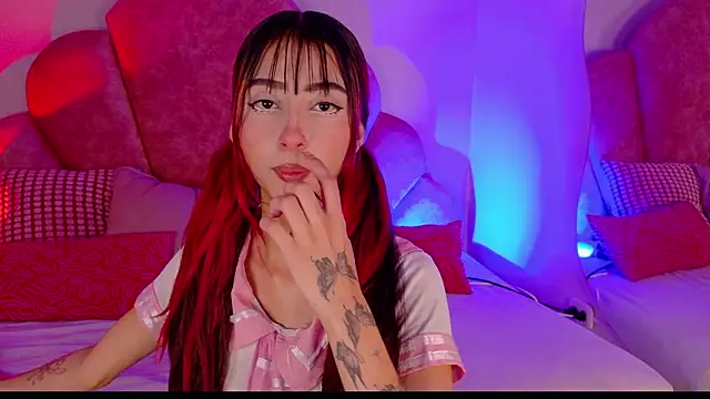 Snapshot of ParisFox_ chatting on 02/25/26, 09:02 ParisFox online show from 02/25/26, 09:02