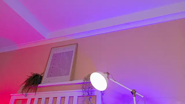 Snapshot of ParisFox_ chatting on 02/28/26, 08:32 ParisFox online show from 02/28/26, 08:32