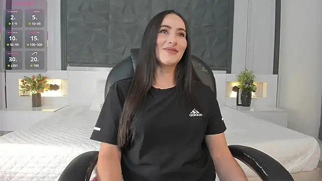 SaraGomez1 online show from 04/30/26, 12:22