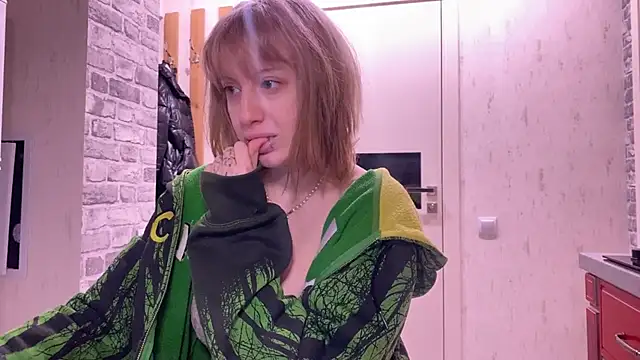 Snapshot of moundliicht1 chatting on 02/01/25, 06:21 moundliicht1 online show from 02/01/25, 06:21