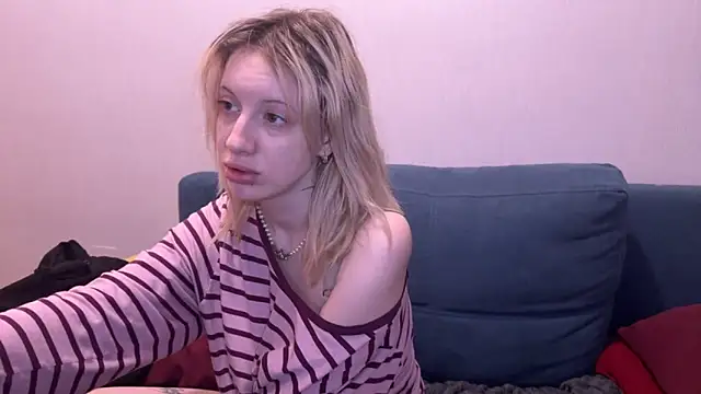 Snapshot of moundliicht1 chatting on 09/26/25, 09:30 moundliicht1 online show from 09/26/25, 09:30