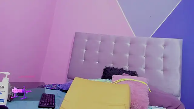 NiaBlanco online show from 01/27/25, 10:49