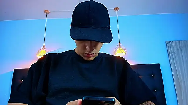 Lobo 17  online show from 01/31/25, 04:14