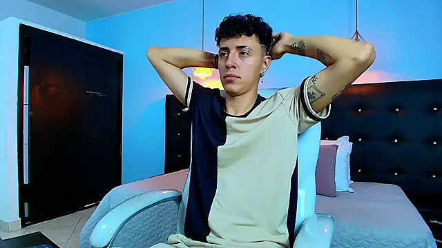 Lobo 17  online show from 02/11/25, 07:44