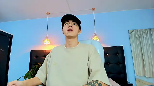 Lobo 17  online show from 03/21/25, 03:44