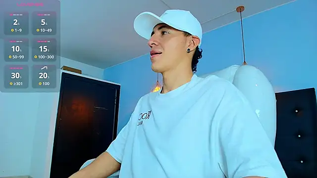 Lobo 17  online show from 09/23/25, 03:42