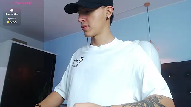 Lobo 17  online show from 10/18/25, 03:53