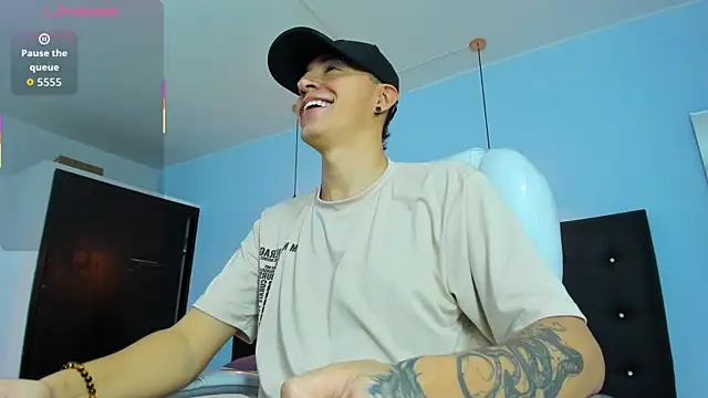 Lobo 17  online show from 10/21/25, 03:51