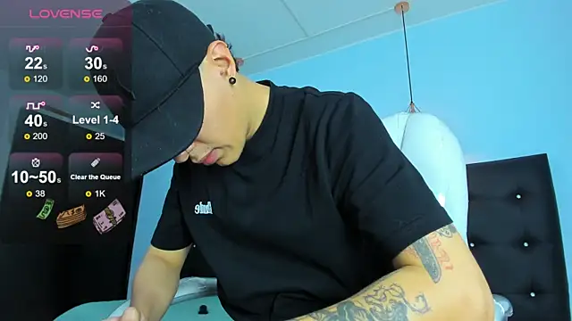 Lobo 17  online show from 12/20/25, 03:46