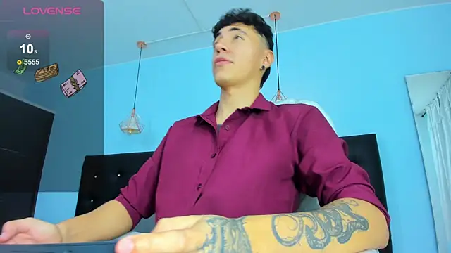 Lobo 17  online show from 12/21/25, 01:46