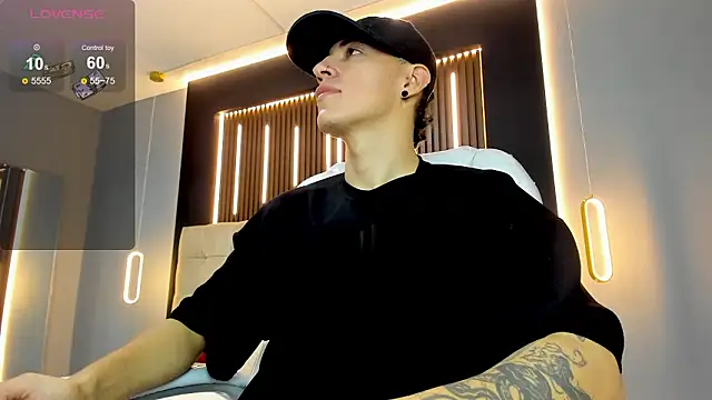 Lobo 17  online show from 03/08/26, 02:48