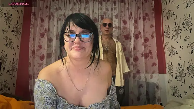 Snapshot of StellarTeam chatting on 10/03/25, 10:51 StellarTeam online show from 10/03/25, 10:51