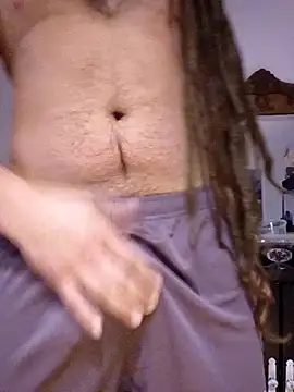 QcMisterv13 online show from 02/08/25, 01:11