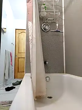 QcMisterv13 online show from 10/01/25, 02:50