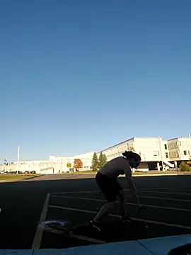 QcMisterv13 online show from 10/04/25, 09:02