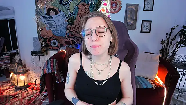 AphexQueen online show from 12/26/24, 09:26