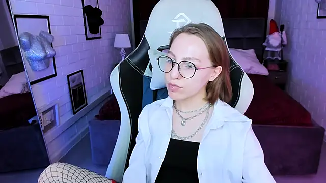 AphexQueen online show from 01/11/25, 04:14