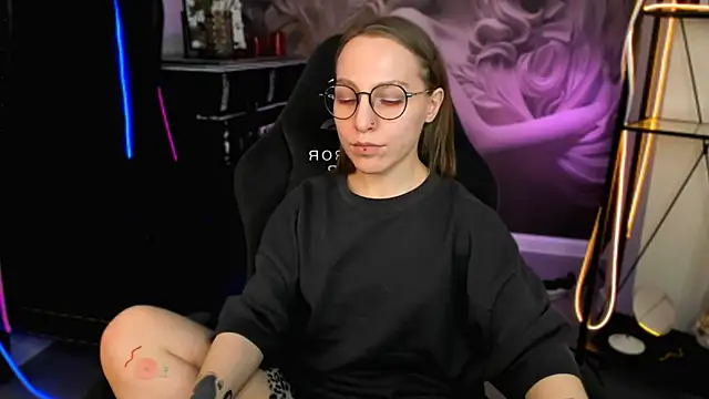 AphexQueen online show from 02/14/25, 04:09