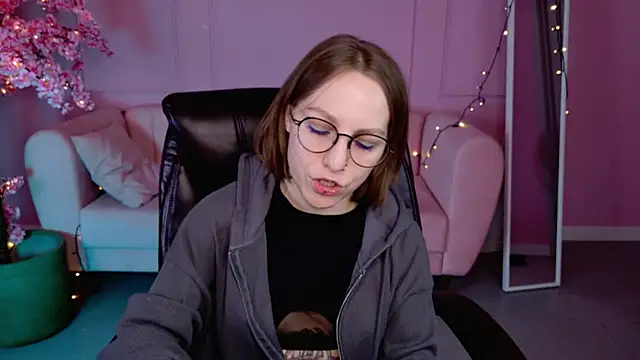 AphexQueen online show from 02/28/25, 04:10