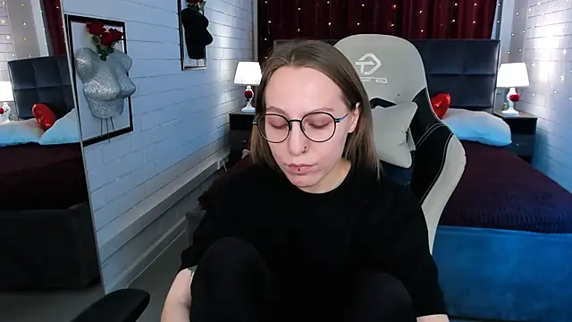 AphexQueen online show from 03/20/25, 03:14