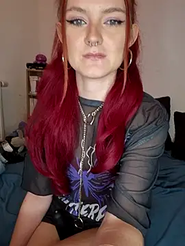 Snapshot of Nasty_Angel_22 chatting on 12/18/25, 04:46 Nasty Angel 22 online show from 12/18/25, 04:46