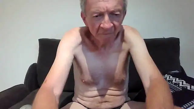 naturiste974 online show from 02/21/25, 11:44