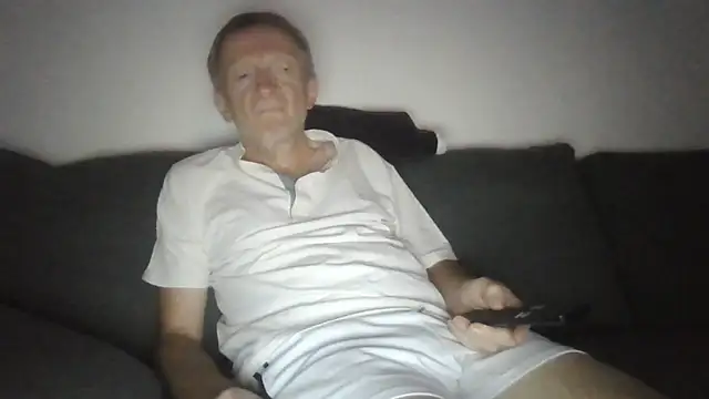 naturiste974 online show from 06/16/26, 08:00
