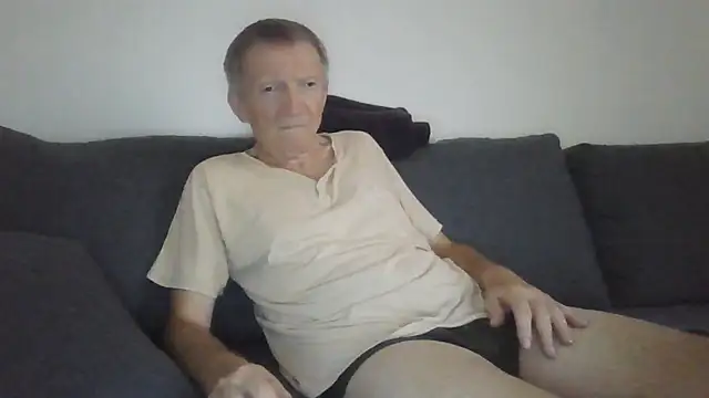 naturiste974 online show from 06/24/26, 03:00