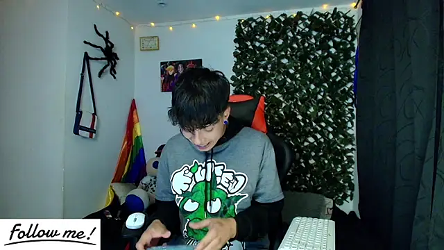 twink sebas  online show from 01/18/25, 12:35