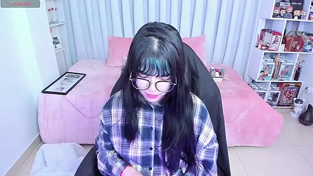 misshoneyxxx online show from 06/05/26, 03:57