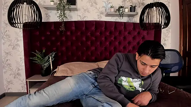 Andy Joy  online show from 11/28/25, 11:35