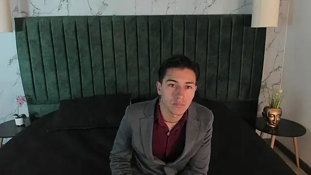 Andy Joy  online show from 12/16/25, 11:15