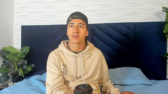 Andy Joy  online show from 04/06/26, 10:27