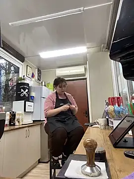 cinnabon  online show from 02/01/25, 02:24