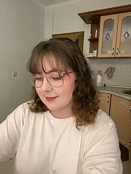 cinnabon  online show from 02/14/25, 02:44