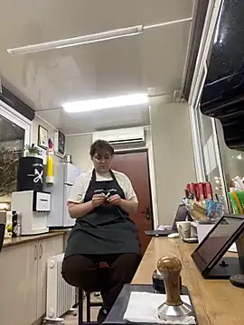 cinnabon  online show from 02/23/25, 04:24