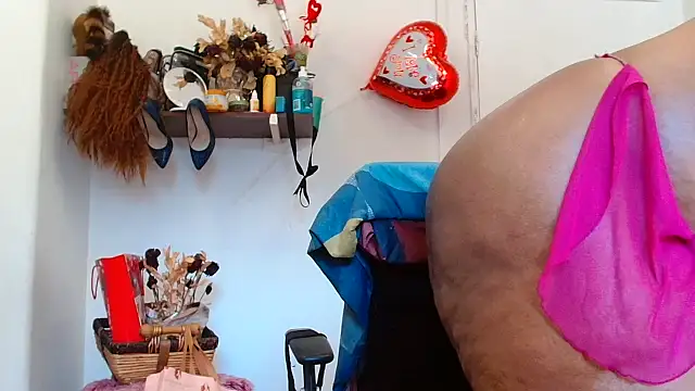 xTALLSEXYBUMx online show from 06/15/26, 09:00