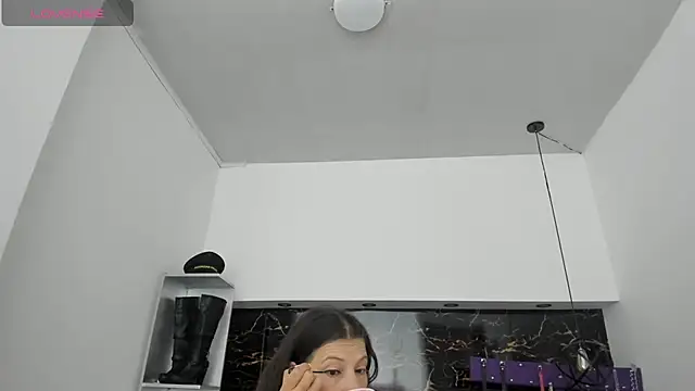 Kathia Armstrong online show from 12/24/24, 12:22