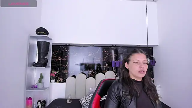 Kathia Armstrong online show from 01/21/25, 12:50