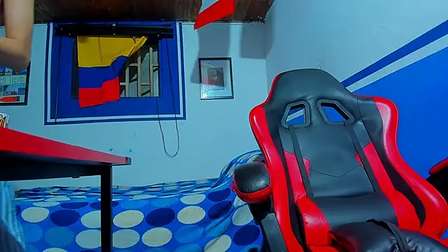 Snapshot of maxowens_oficial chatting on 03/02/26, 08:59 maxowens oficial online show from 03/02/26, 08:59