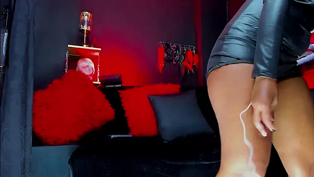 Coralinstone online show from 01/16/26, 07:51