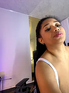 Emy leon online show from 10/06/25, 08:39