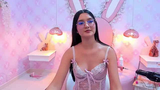 Saraa Skinny online show from 01/25/25, 02:47