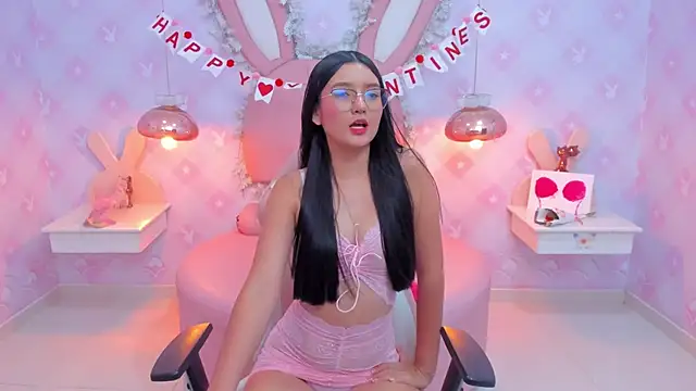 Saraa Skinny online show from 02/15/25, 03:06