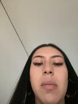 emily 22x online show from 09/17/25, 08:10