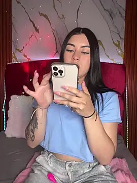 emily 22x online show from 11/04/25, 09:47